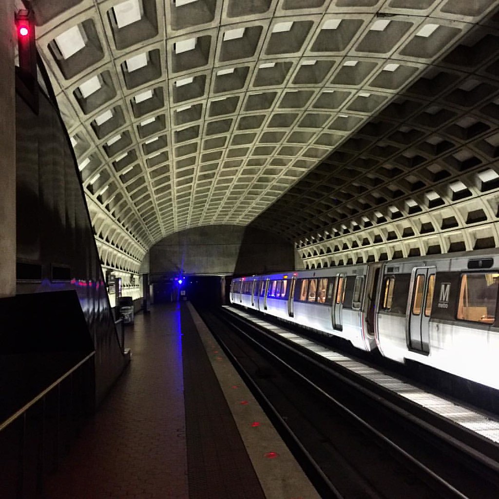 20854923170_1927f84d14_b