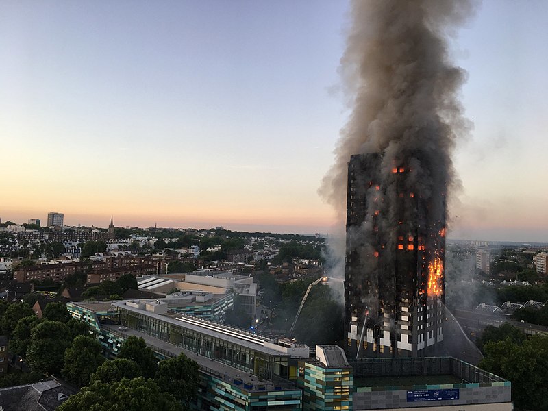 800px-Grenfell_Tower_fire_(wider_view)