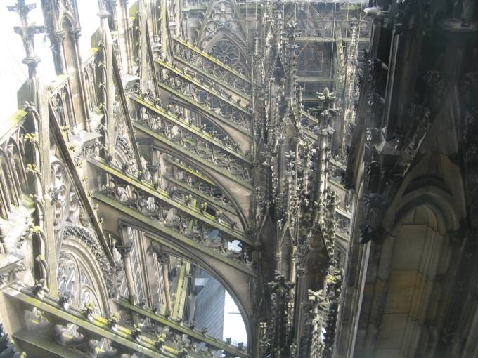 cologne-cathedral-buttresses