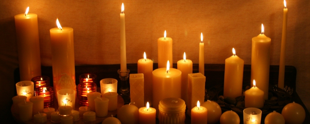 1000x400_fill_Candle-set-burning-Dark