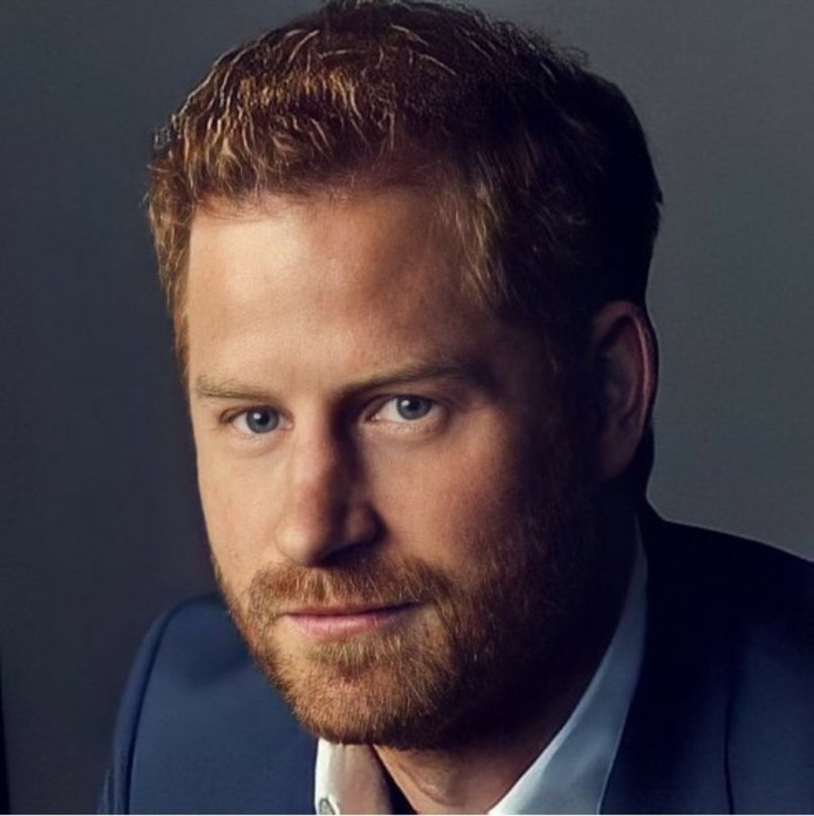 This image has an empty alt attribute; its file name is hazza.jpg